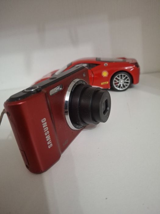 Цифровая камера Samsung MV800