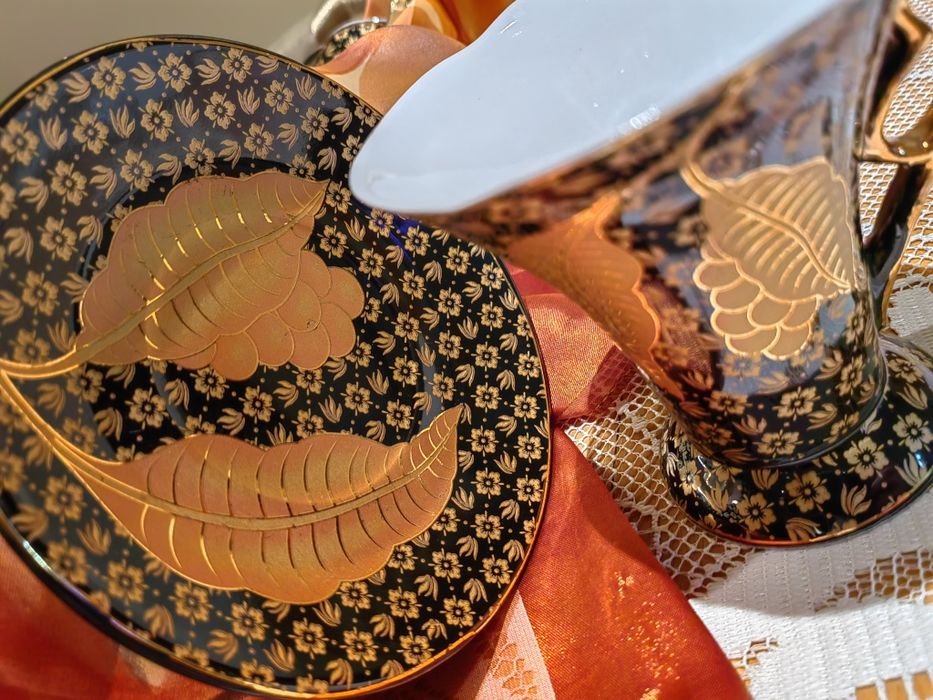 Сервиз от костен порцелан