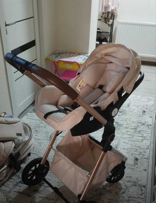Детская коляска с автокреслом