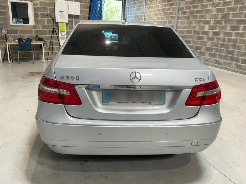 Mercedes-Benz E-Klasse E 220 CDI BlueEfficiency Avantgarde 2012