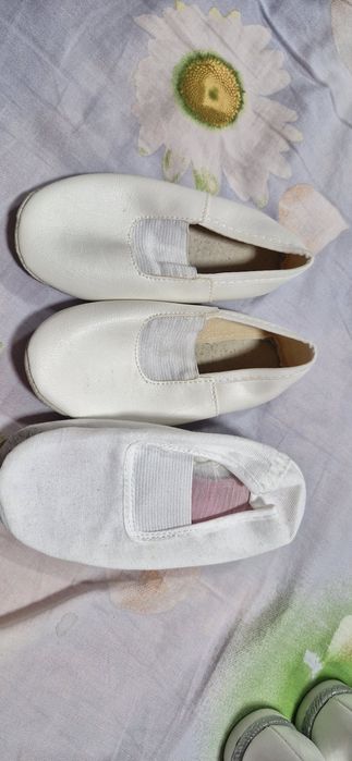 Продам детские туфельки