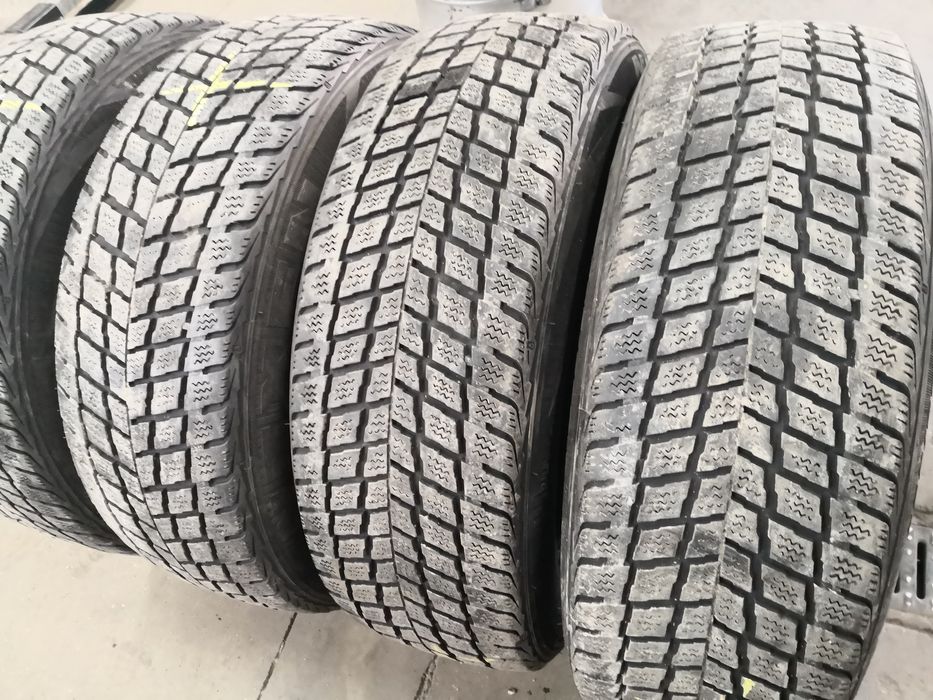 235 60 18 цола гуми nexen 4 броя