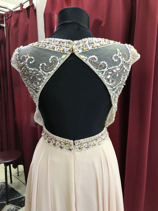 Платье вечернее