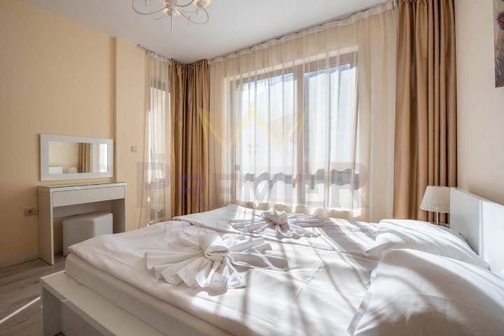 Дава се под наем Тристаен апартамент в Варна, Аспарухово - 99 кв.м за 1200 € - Снимка #6