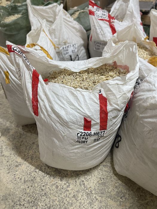 Опилка крупная  свежая