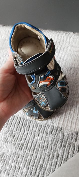 Отдам сандалики на мальчика