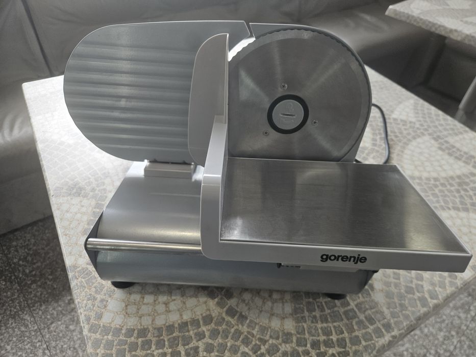 Електрически нож/Месорезачка  GORENJE R506E