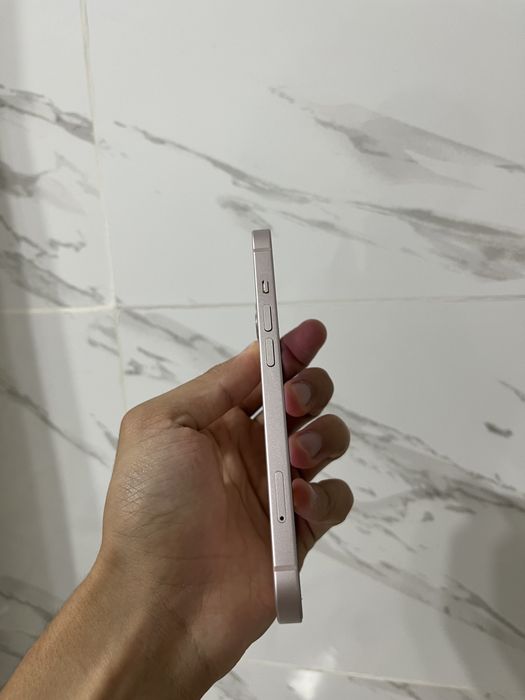 Продам Айфон 13 256г