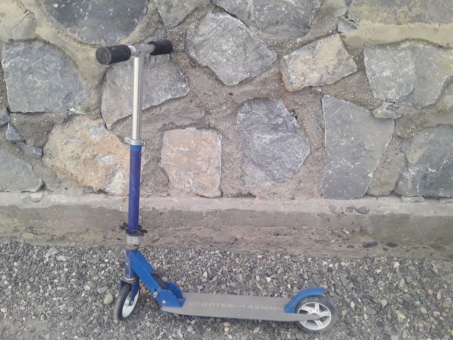 Самокат отличный почти новый