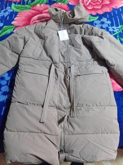 Продам куртку зимнею