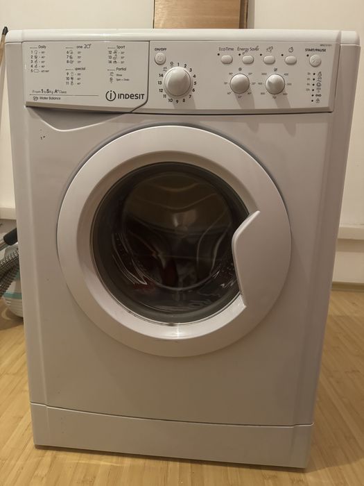 Vand masina de spalat indesit