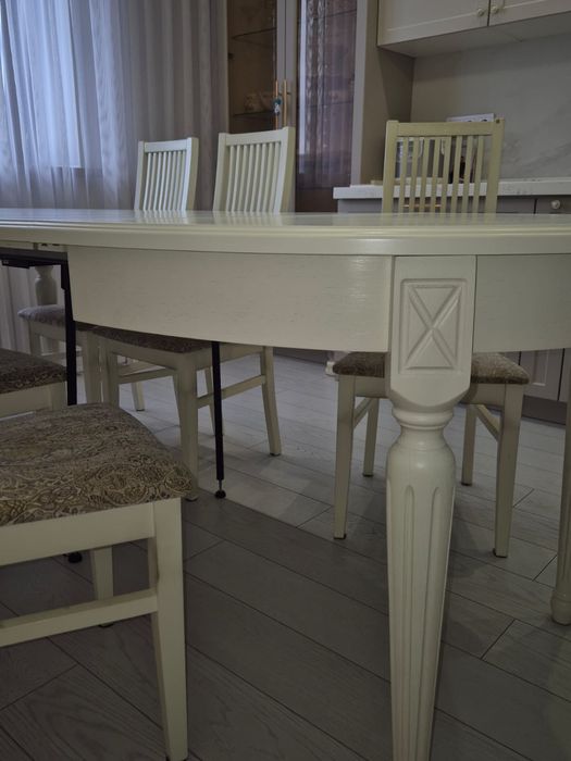 Продам стол со стульями в отличном состоянии