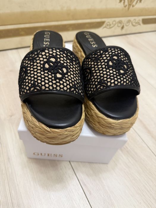 Guess летни чехли