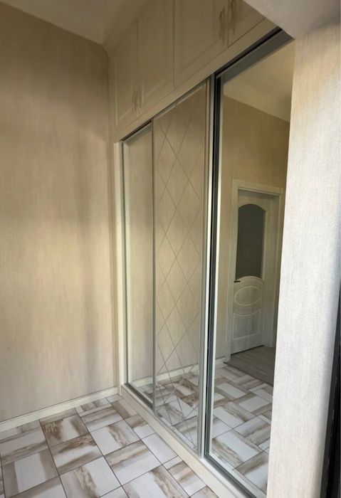 Замонавий коттедж сотилади, 2 каватли, 4 хонали (Hi-tech услубида)