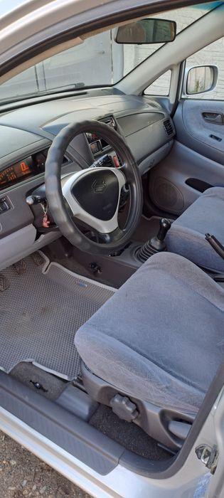 Продам автомобиль 2002г