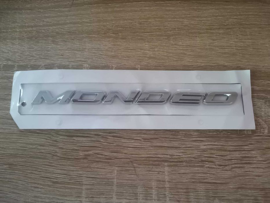 сребрист надпис Ford Mondeo нов стил (MK V)