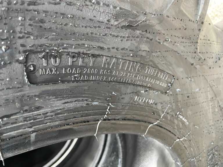 Anvelope agricole de tractor spate cu 10pliuri 16.9-30 massey ferguson