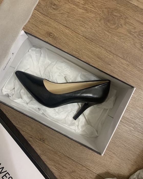 Продаются туфли кожаные Nine West новые