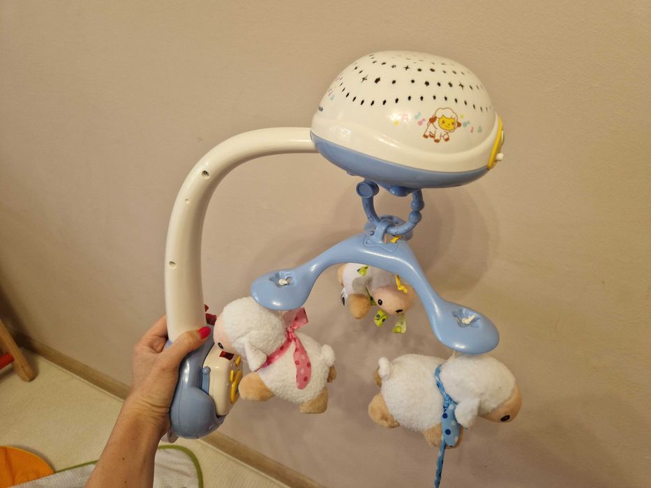 Музикална въртележка за кошара