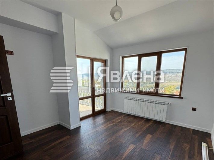 Продава се Къща в с. Оброчище, Област Добрич - 243 кв.м за 1544 €/кв.м - Снимка #7