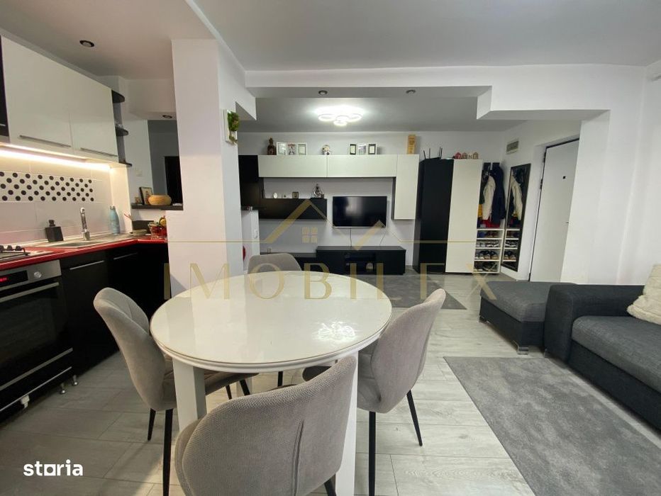 Apartament cu 3 camere acces curte privata