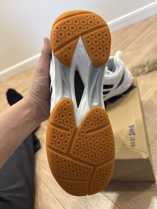 Кроссовки оригинальные фирмы Voit