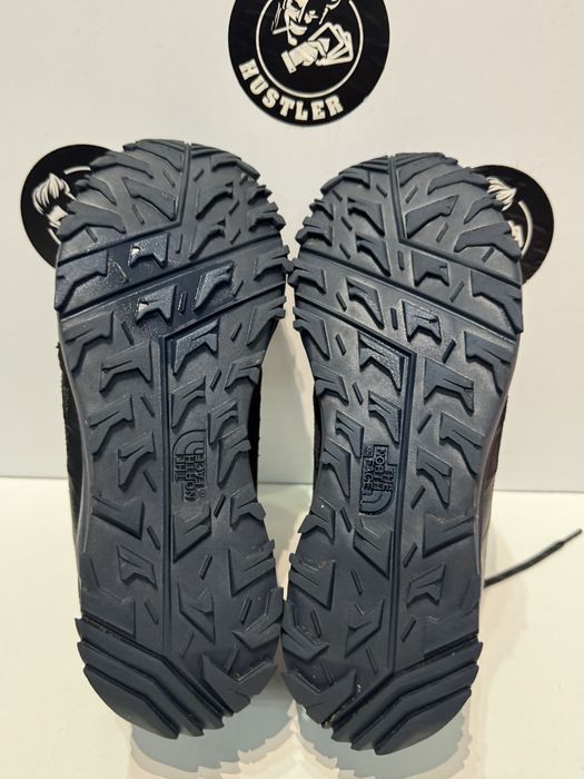 Маратонки THE NORTH FACE Waterprof . Номер 39