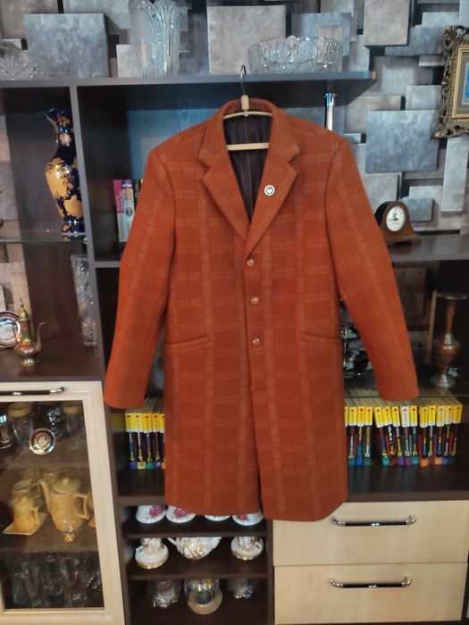 Продам верхнюю одежду