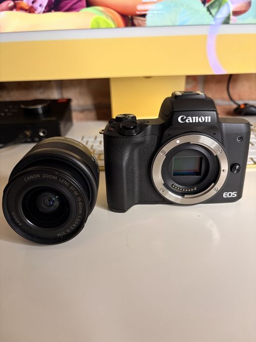 Canon EOS M 50 .