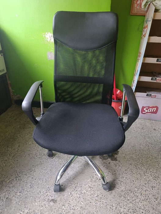 Офис столове, запазени