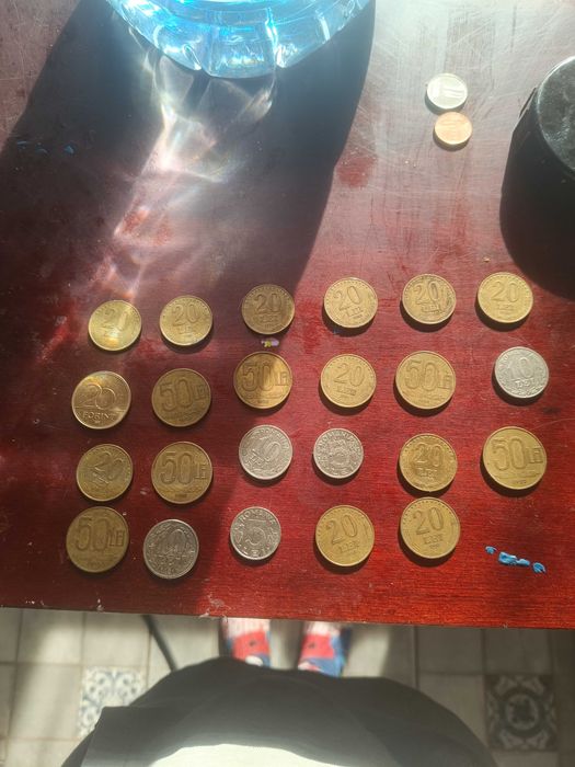 Lot 23 monede vechi românești 120de lei vând doar la pachet!