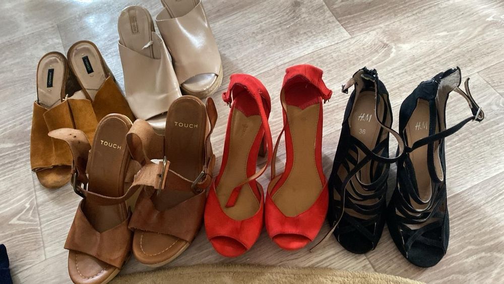 Женский обувь продается