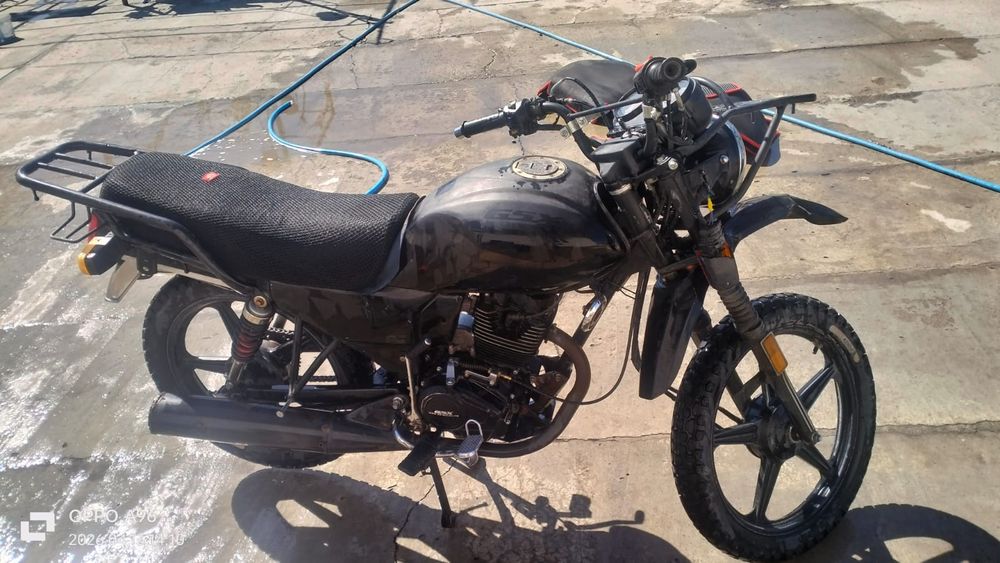 Продам мотоцикл Suzuki gsx 200