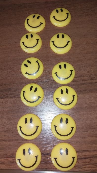 Продаются магниты разные.