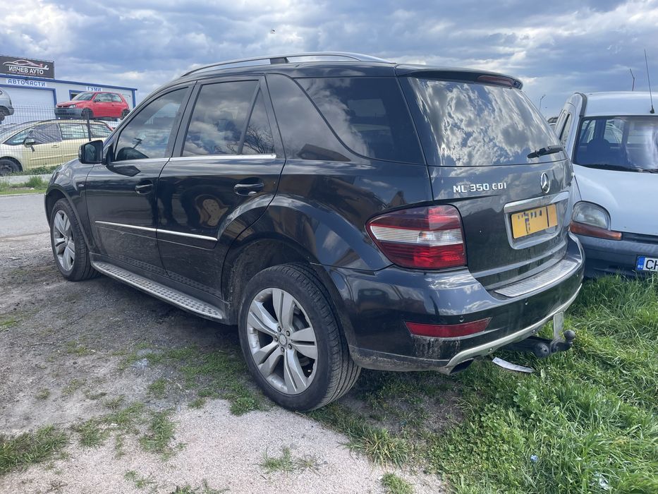 Mercedes-benz ml350 BLUEEF-CY A/МЛ350 2011г на части