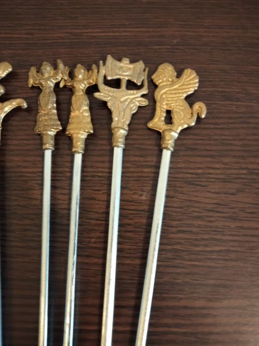 Frigărui, mâner bronz