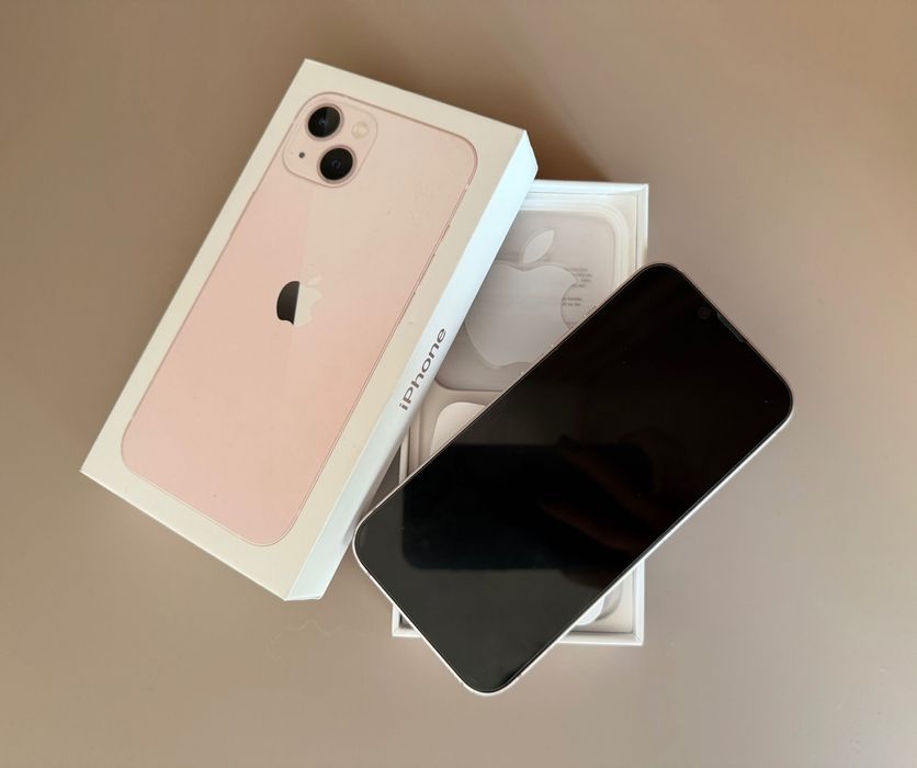 iPhone 13 256 GB - розов