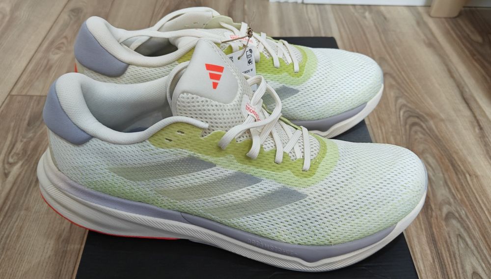 Беговые кроссовки Adidas Supernova Stride