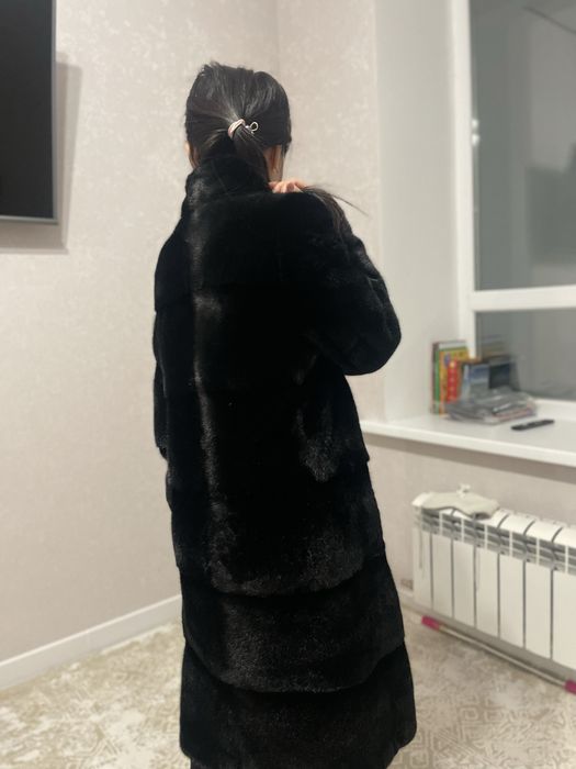 Продам норковую шубу