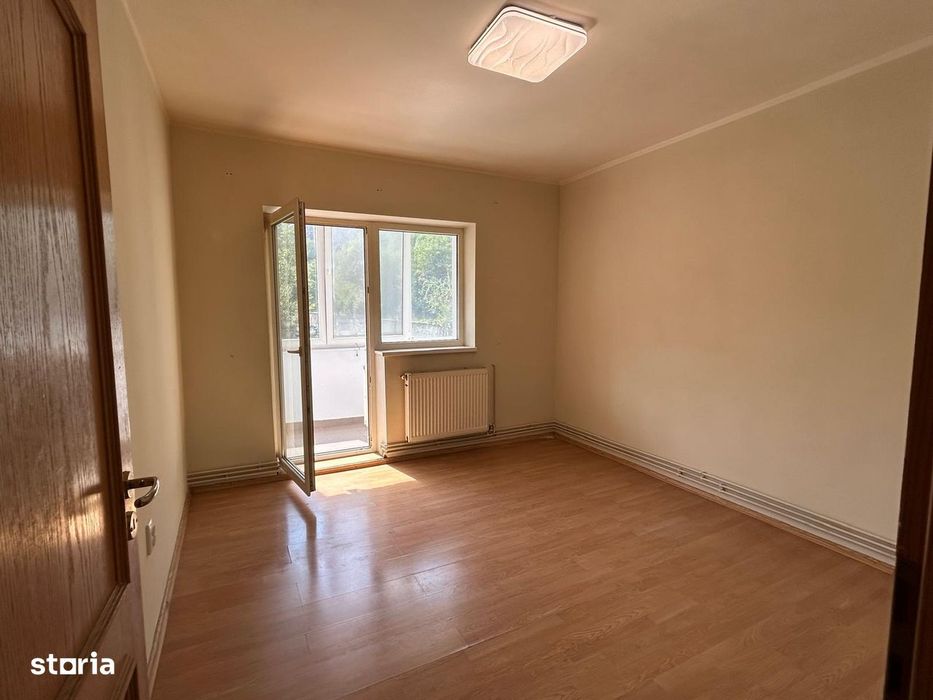Apartament decomandat de vanzare in Racadau
