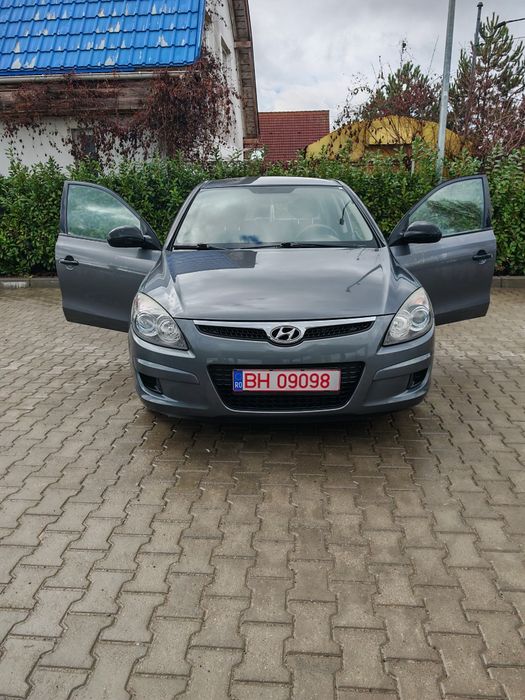 Vând Hyundai i30 1.6 diesel