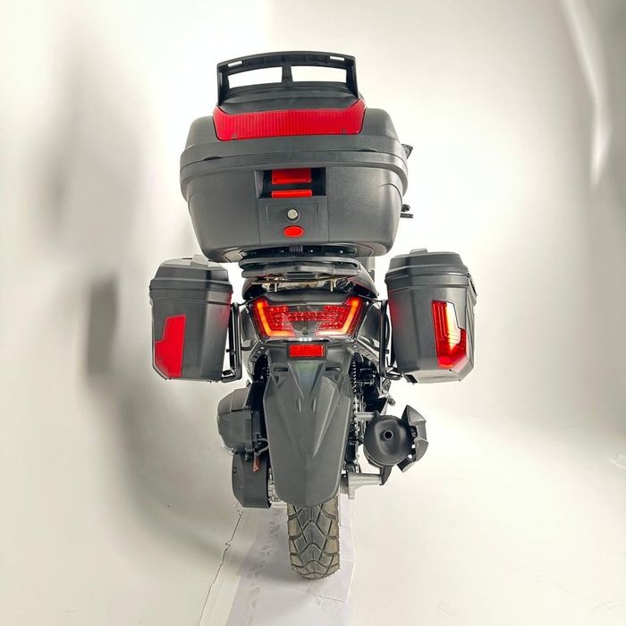 Продам скутер 150 кубов