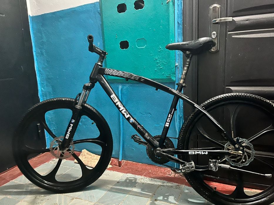 Велосипед бмв без тормозыв