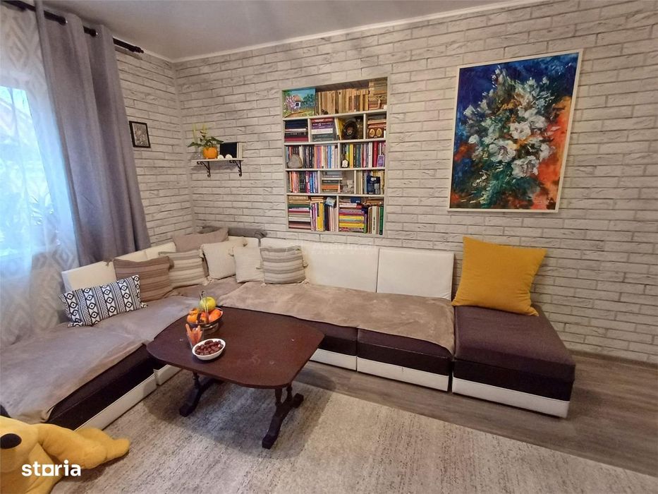 Casa de vacanta de vanzare in Fantanele