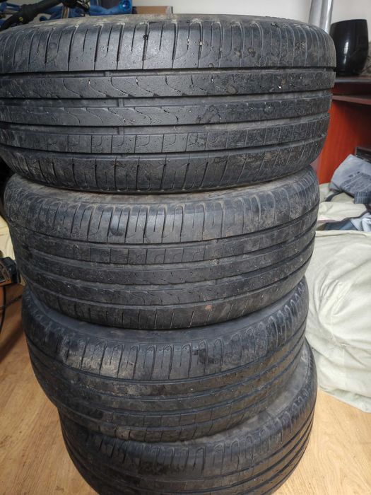 Vând cauciucuri pirelli vara 205 55 R16