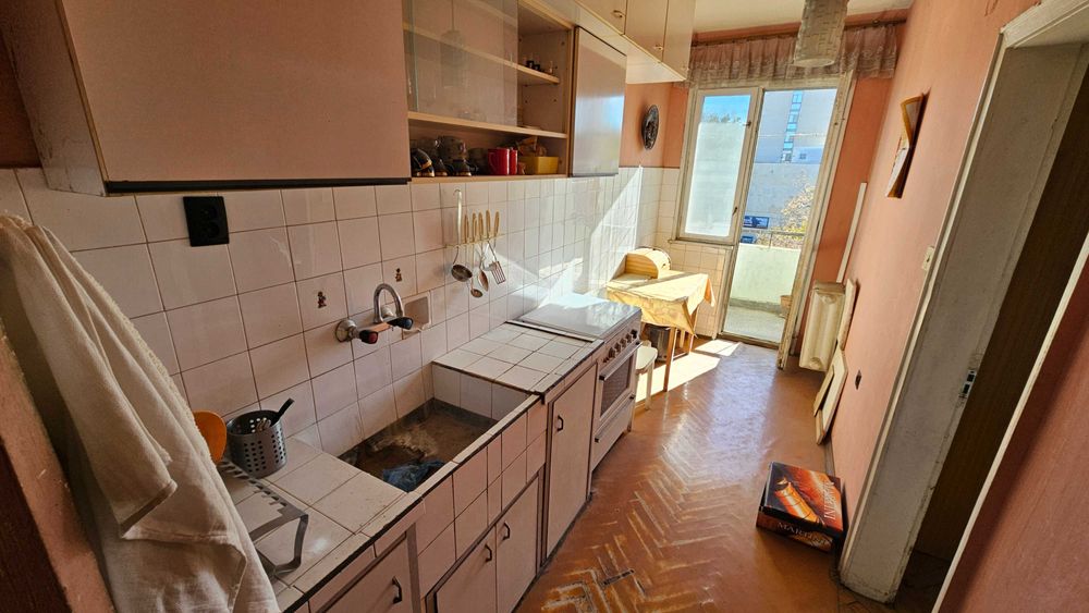Продава се Тристаен апартамент в Разград, Център - 86 кв.м за 1280 €/кв.м - Снимка #3