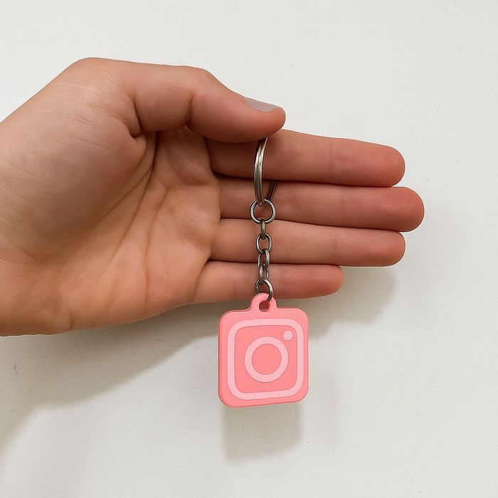 Продаються NFC Брелки с Вашим Аккаунтом Instagram и не только