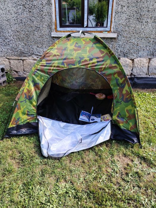 Четириместна, водонепромокаема палатка 208 X 208см