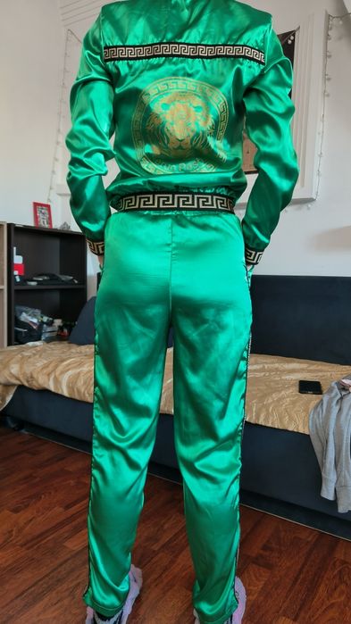 Compleu din trending, jerseu, hanorac, pantaloni + CADOU