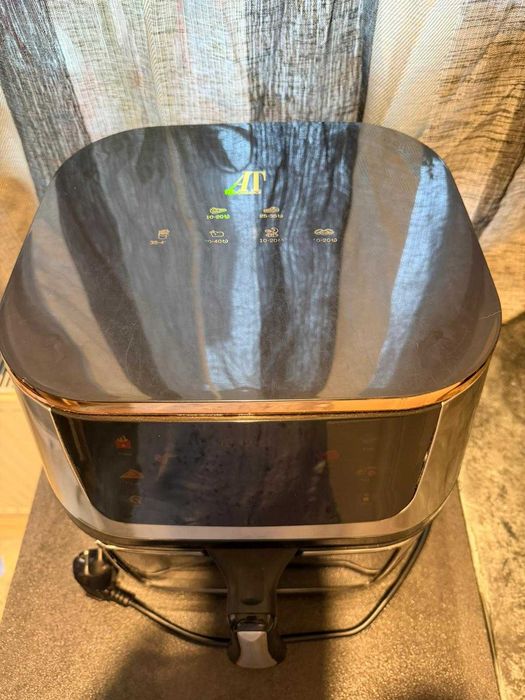 Friteuză cu aer cald 10L, digitală, stare foarte bună